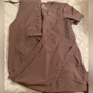Brown XS scrub set